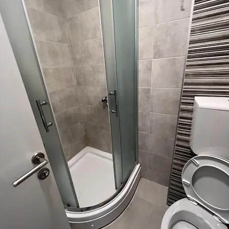 Delete 4 Apartment *