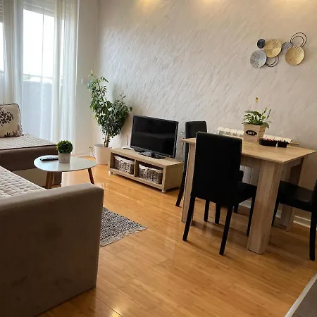 Delete 4 Apartment Belgrad